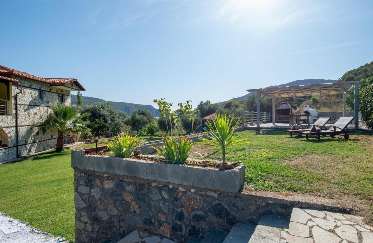 Niriides Hotel Porto Koufo Exterior photo